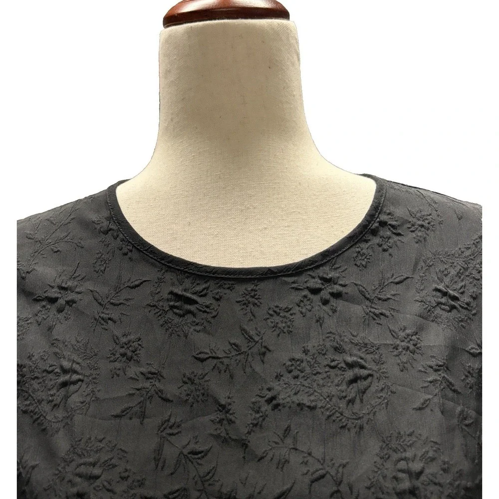 Ted Baker Women's Blouse Small‎ Embossed Puff Sleeve Minimalist Quiet Luxury